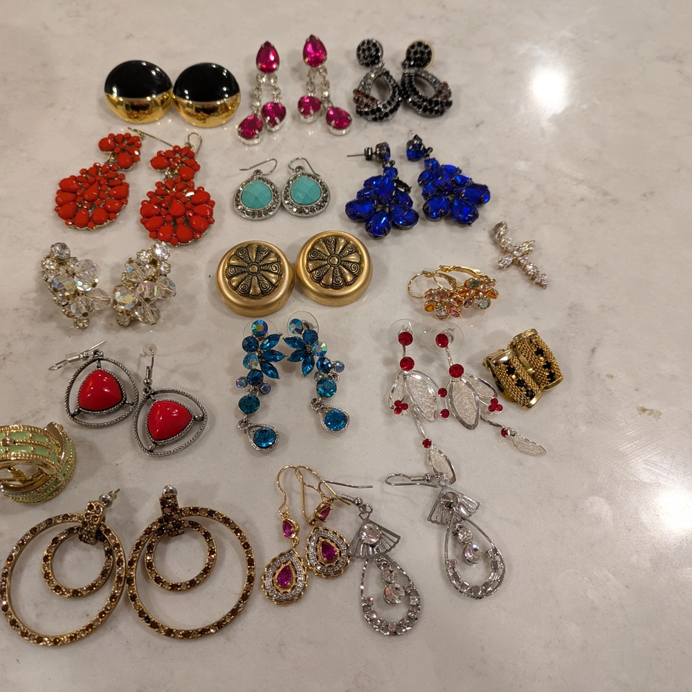 Elegant Multi-Color Earring Set Set Of 19. Earrings 18 & 1 Cross W/ClearCrystal